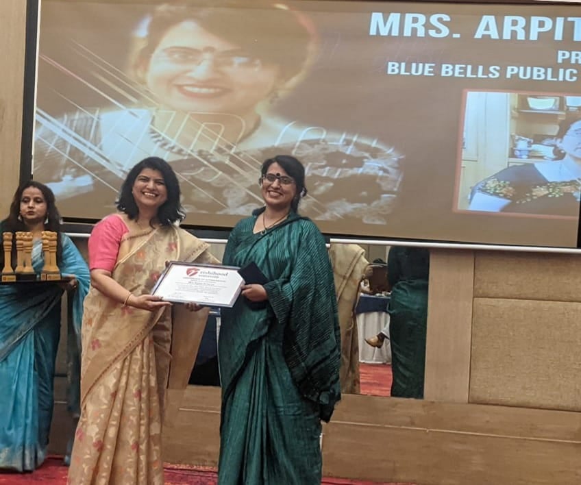 covid-crusader-award-aYR0aV