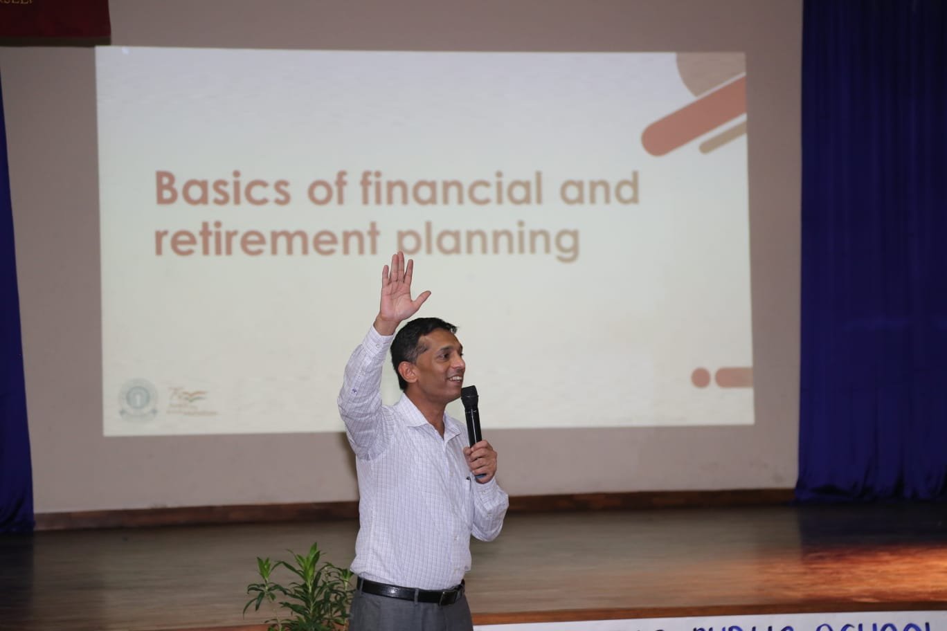 financial-literacy-and-use-of-digital-tools-x0eACE