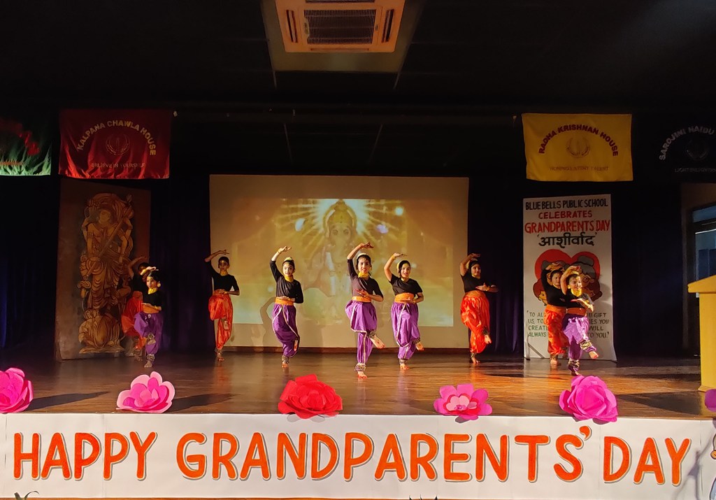 grandparents-day-celebrated-2022-j10LUY