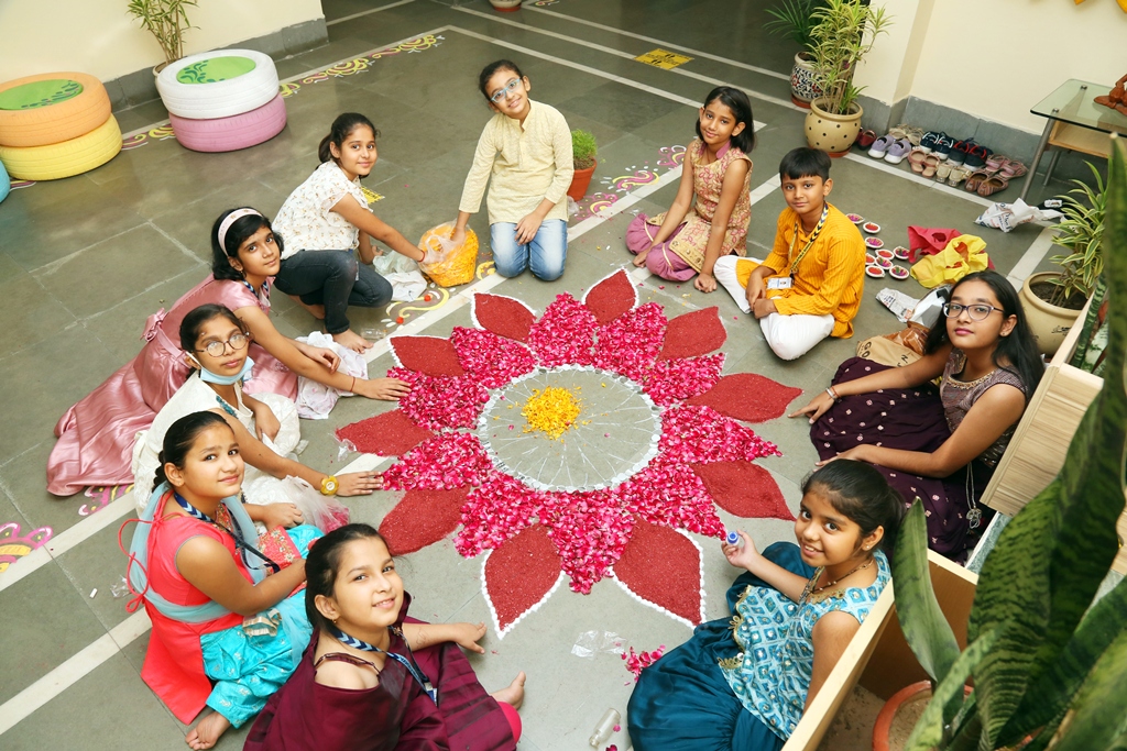 inter-house-rangoli-competition-2022-Ofhyce
